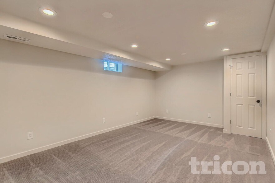 Building Photo - 7317 Clinton Ave