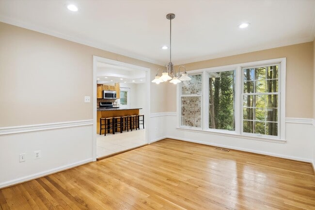 Building Photo - 5 BR 4.5 BA home with inground heated pool and extensive hardscape!