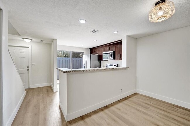 Building Photo - 35 SW 3rd St