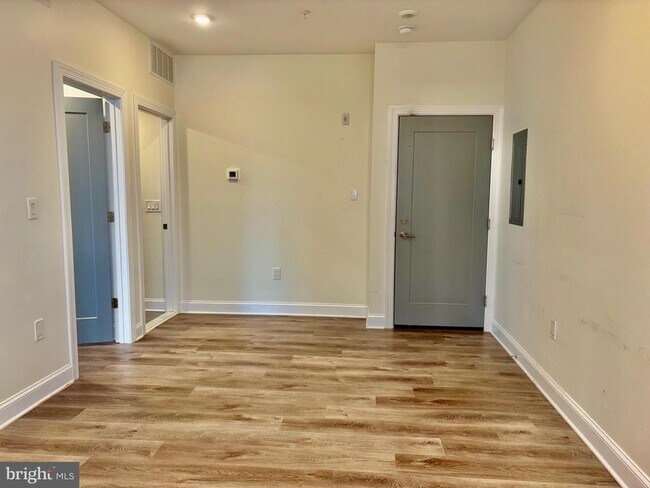 Building Photo - 511 Gorgas Ln