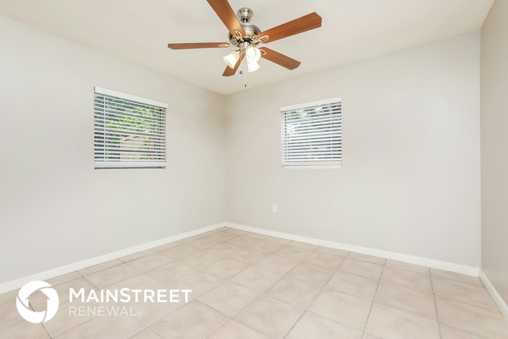 Building Photo - 411 S Bay Ave