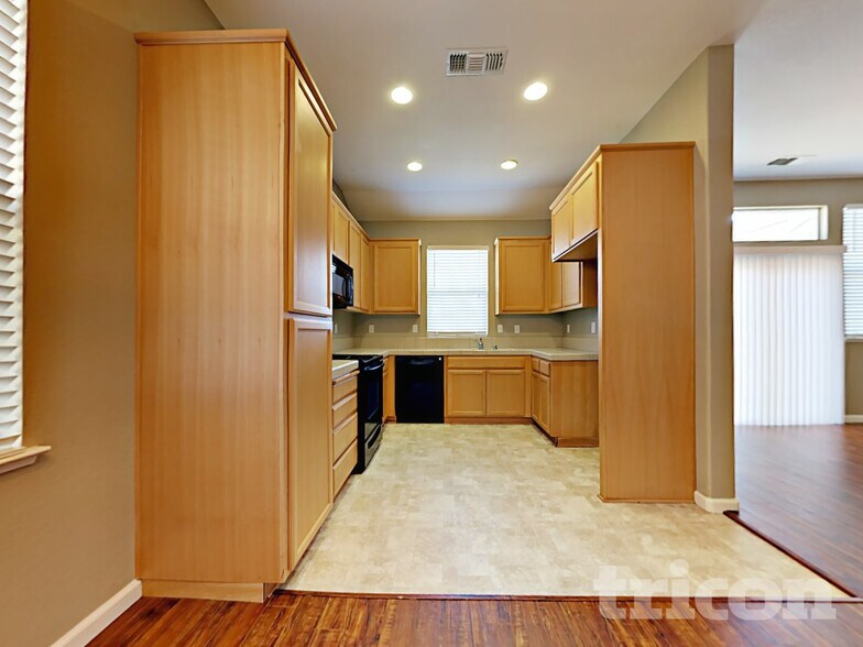 Building Photo - 5518 Savage Ave