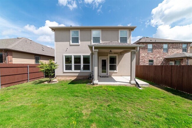 Building Photo - 321 Tordesillas Dr