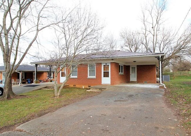 Primary Photo - 607 Owens St