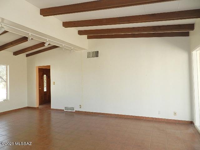 Building Photo - 5744 E 3rd St