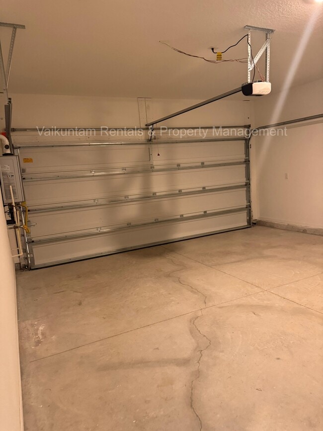 Building Photo - 91 Silver Myrtle Ct