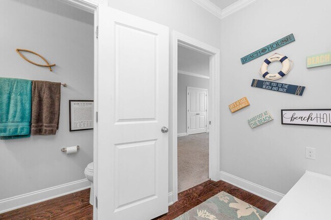 Building Photo - 1399 Berkshire Ave