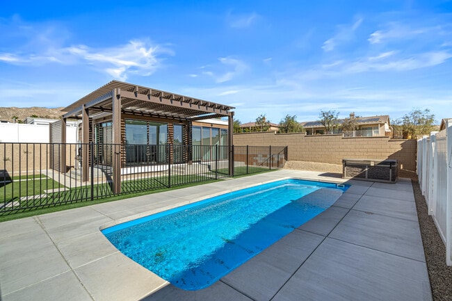 Building Photo - 13848 Scenic Crest Cir