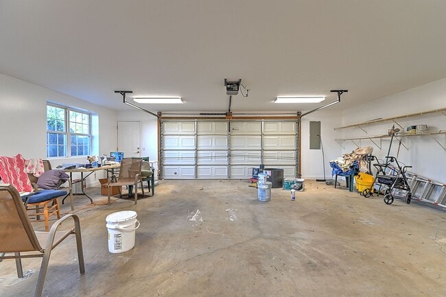 Building Photo - 168 Old Mill Ct