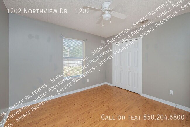 Building Photo - 1202 Northview Dr