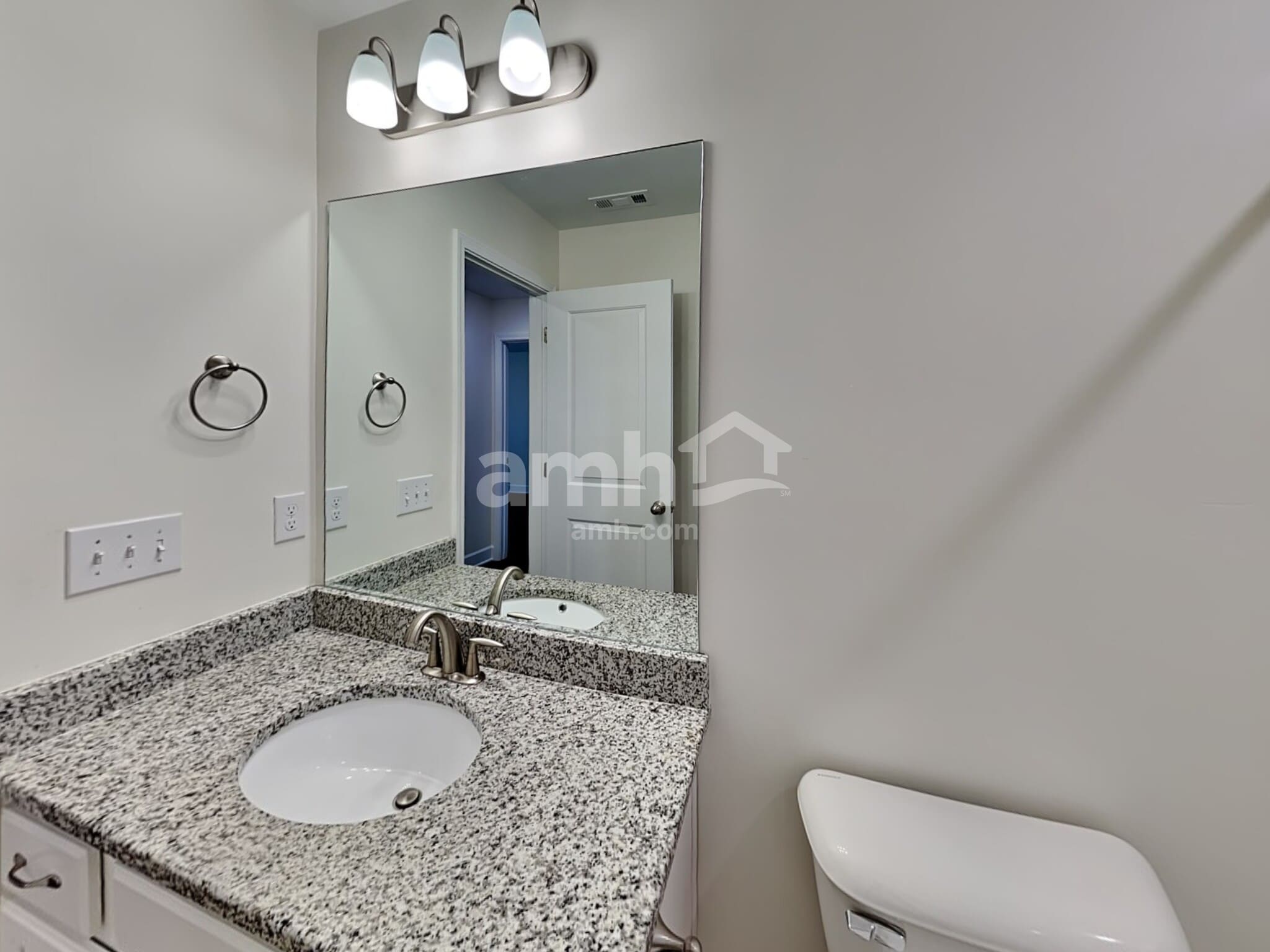 Building Photo - 5068 Trailwater Dr