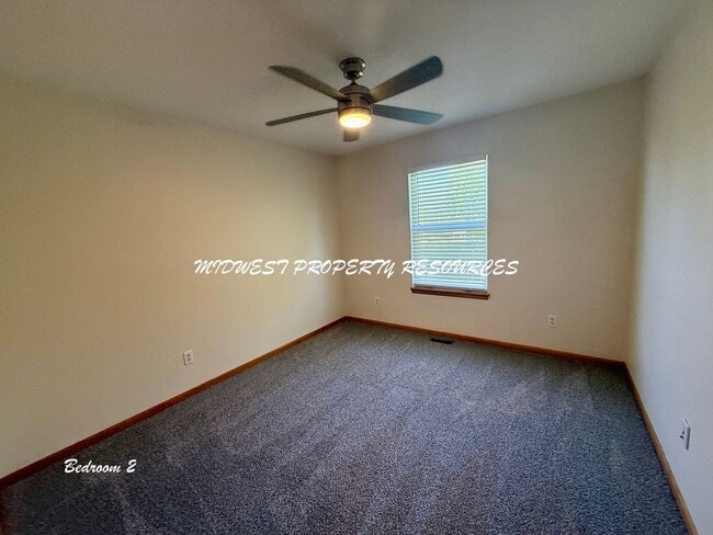 Building Photo - Amazing 3 Bedroom Townhouse!