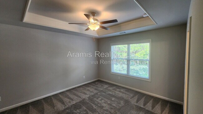 Building Photo - 5228 Pinnacle Walk