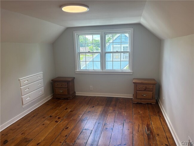 Building Photo - 240 Ferncliff Ave