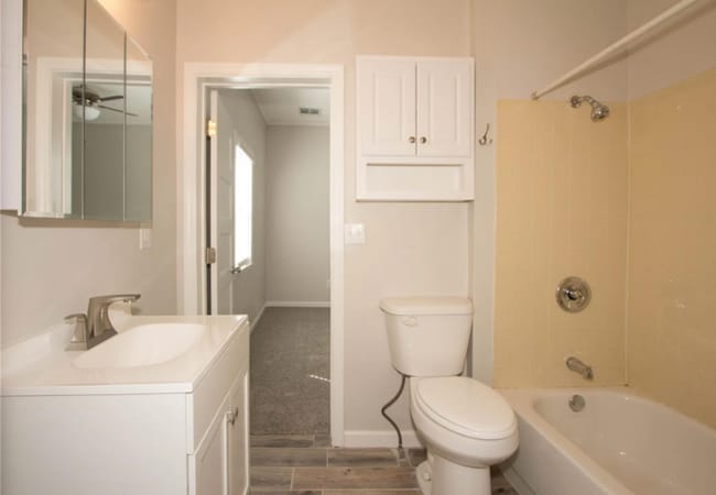 Building Photo - 3 Bed, 2 Bath in Claremore- Available Now!