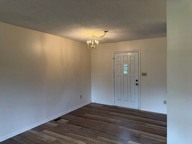 Building Photo - County Home