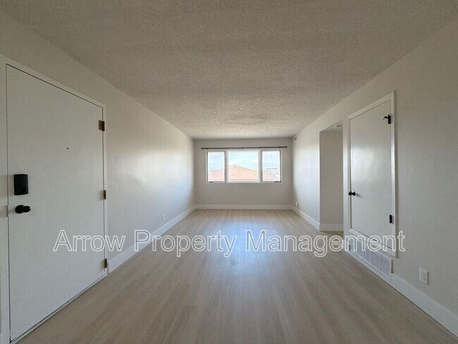 Building Photo - 539 N 24th St