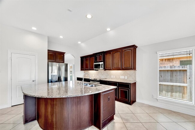 Building Photo - Summer Cloud Lane, Pearland, TX 77584 - 4 BR 2.5 BA single-family home