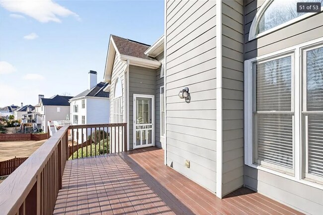 Building Photo - 5 Bed 4 Bath Multi Family House