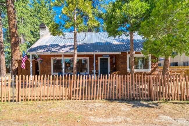 Building Photo - Lovely home with lake views available for ...