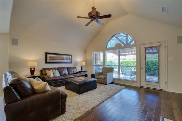 Building Photo - 914 White River Dr