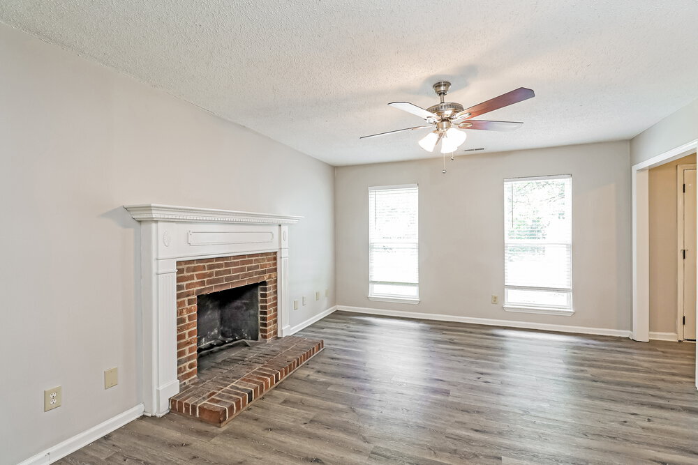 Building Photo - 2341 Castlecomer Dr