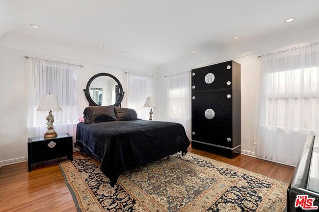 Building Photo - 1511 Pandora Ave