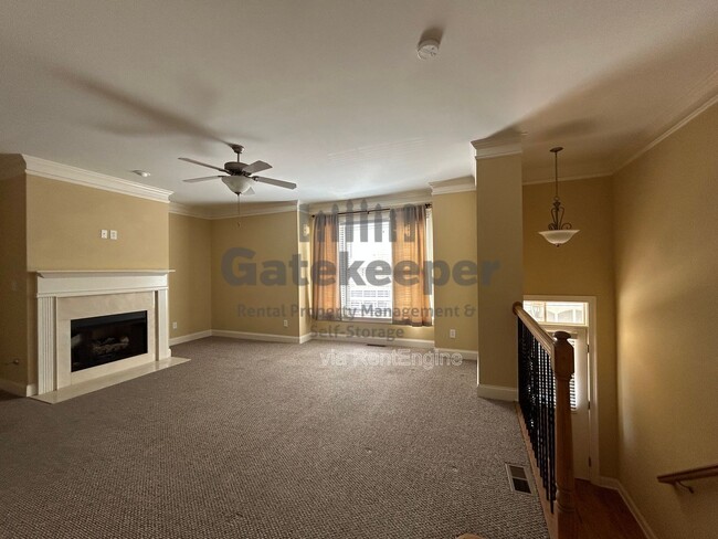 Building Photo - 106 Lexington Village