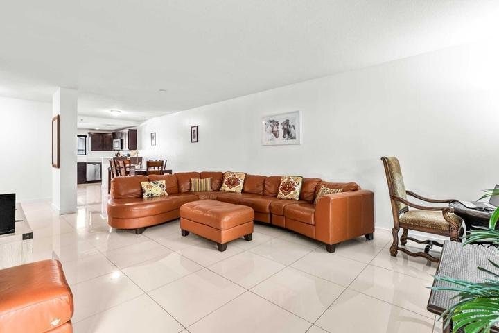 Building Photo - 1665 Cabot Ln