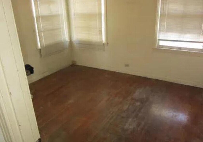 Building Photo - 775 Linda Lou Dr