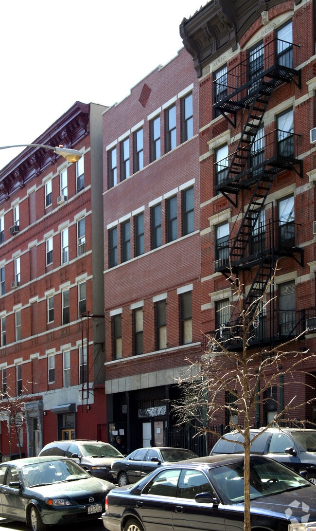 Building Photo - 133 Norfolk St
