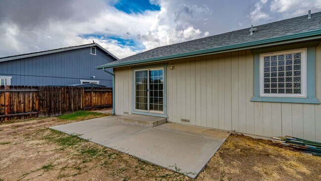 Building Photo - Spanish Springs Rental -- One Story.  No P...