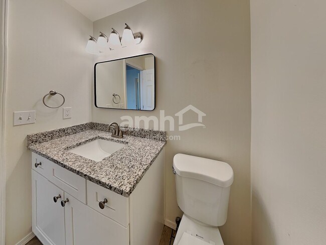 Building Photo - 16605 Sadie Ave