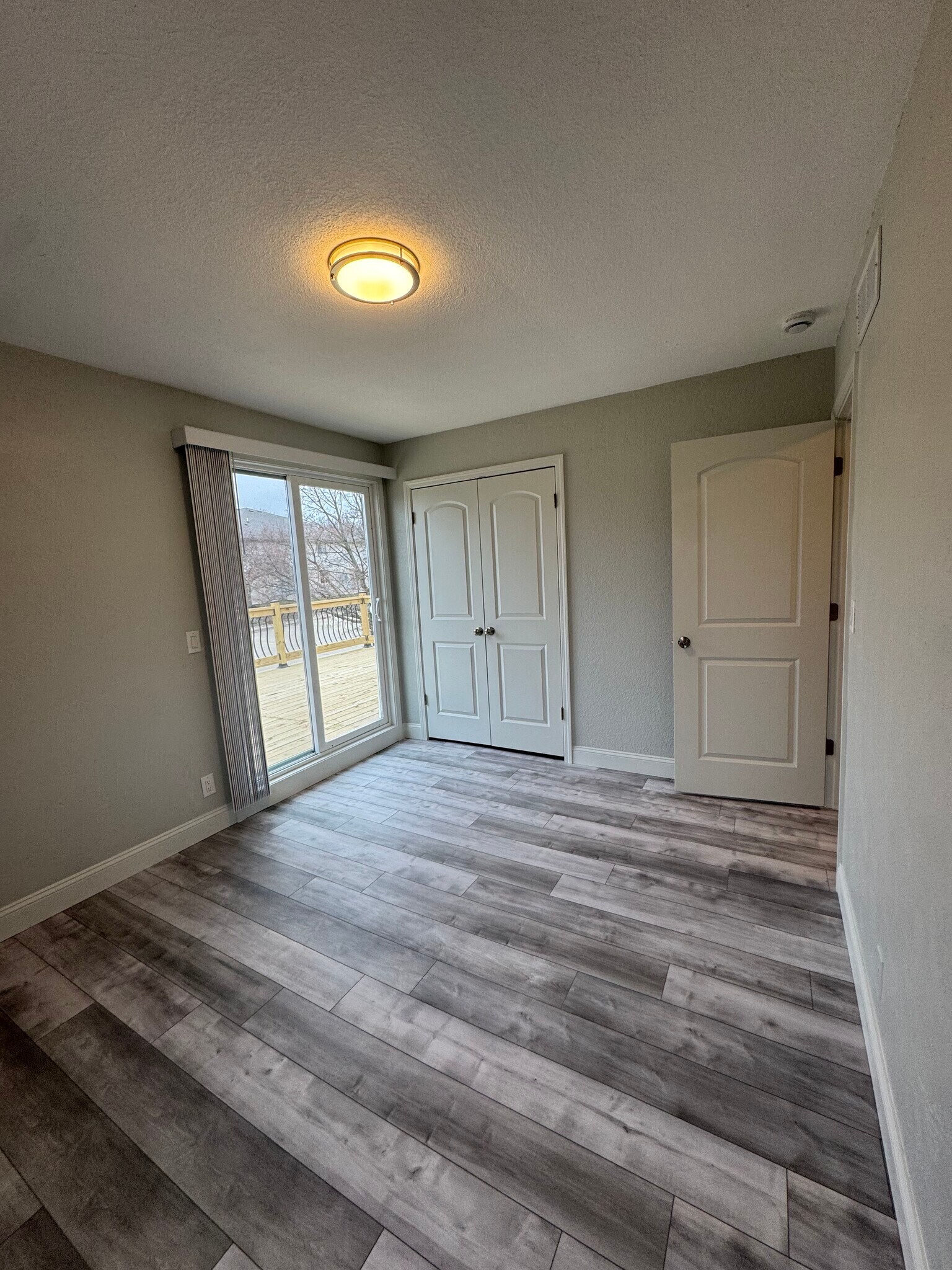 bedroom 2 - 214 Lindell Dr