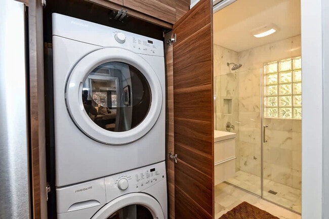 Building Photo - 510 Queens Rd