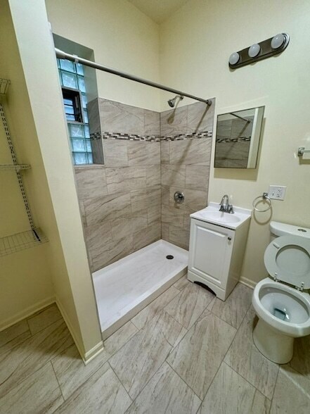 Building Photo - 6212 S Bishop St