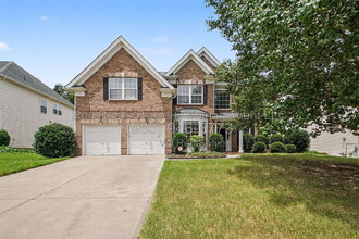 Building Photo - 7864 Whispering Wood Dr