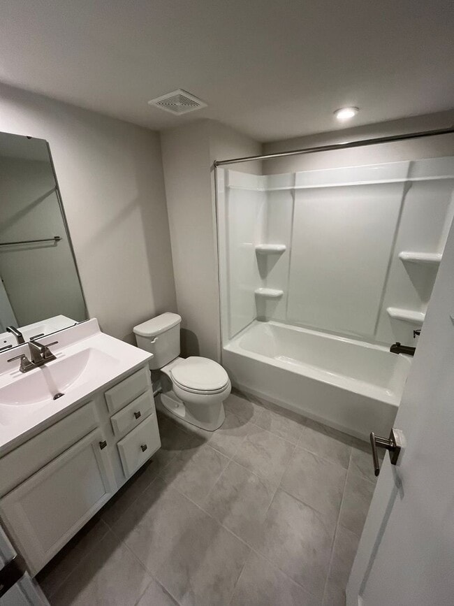 Building Photo - 312 Frances Ln