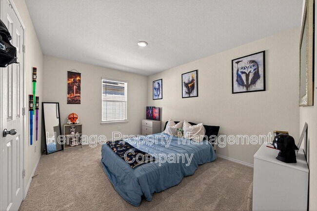 Building Photo - 4037 Bermuda Ln