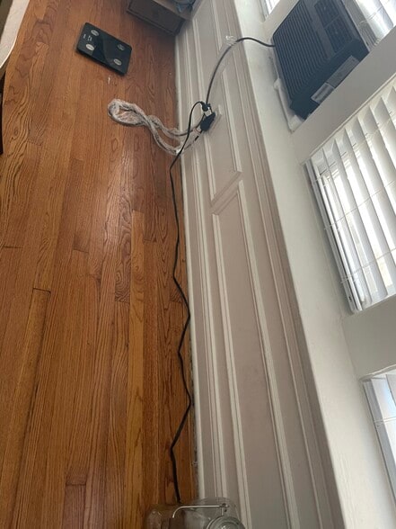 Hardwood flooring throughout - 1748 E 84th Pl