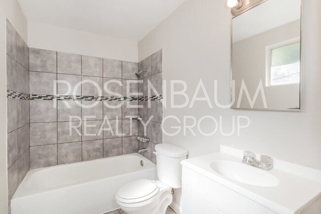 Building Photo - 3028 N Castro Ave