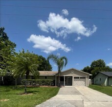 Building Photo - 3/2 Pool Home in St. Cloud, Florida