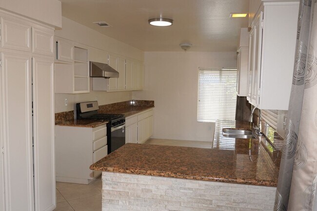 Building Photo - 23848 Bouquet Canyon Pl