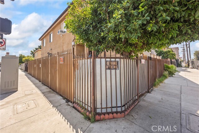 Building Photo - 6102 S San Pedro St