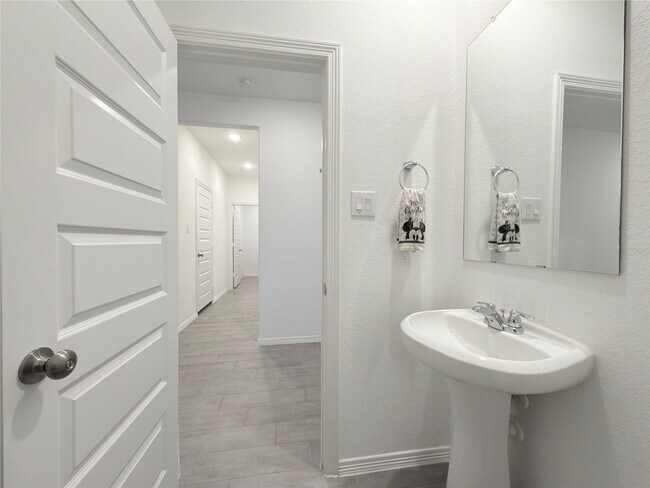 Building Photo - 9662 Caney Trails Rd