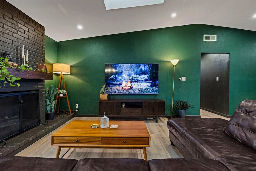 Building Photo - 4807 Carsonhill Dr