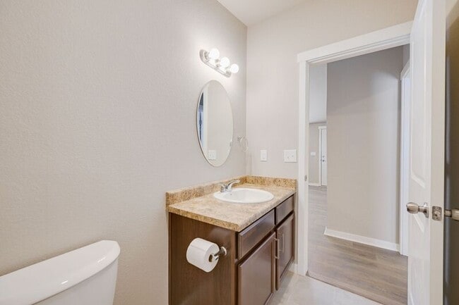 Building Photo - 1512 Tweed St