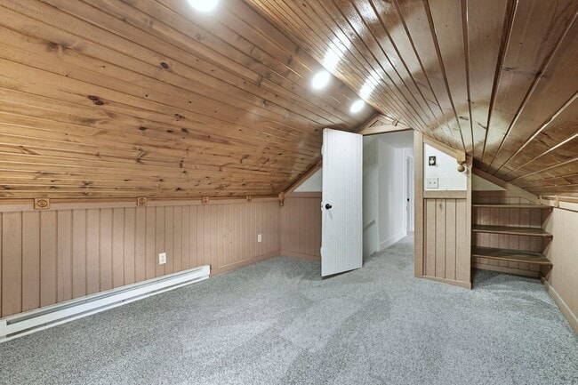 Building Photo - New THREE BED listing in Fort Wayne!