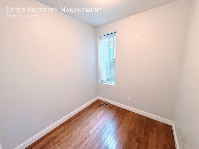 Building Photo - 1625 Edgley St
