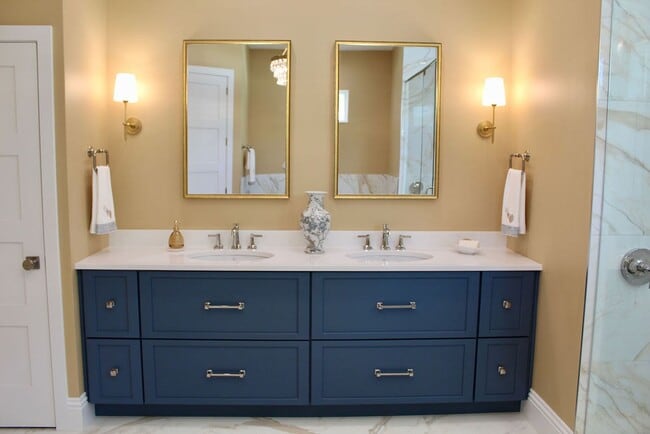 Building Photo - Fully Furnished 3 Bedroom, 3.5 Bath Home with Stunning Intracoastal Views